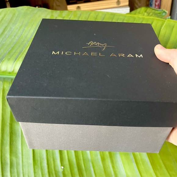 Michael Aram Botanical Leaf Gold nut Bowl New - Picture 12 of 12